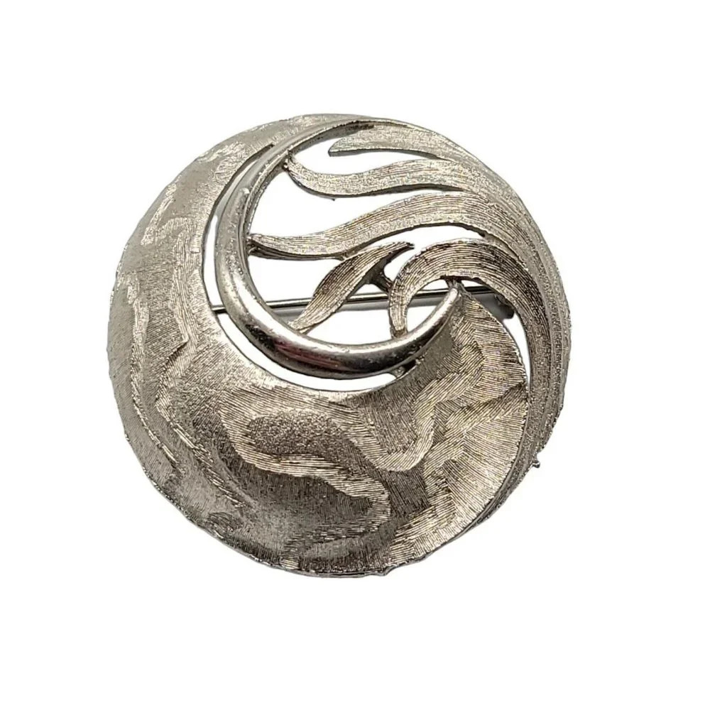 JJ Jonette Textured Silver Tone Round Abstract Wave Swirl Modernist Vintage Pin
